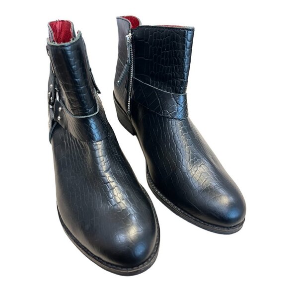 Matisse Ezrah Black Leather Ankle Bootie - Picture 4 of 14